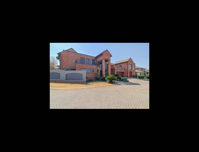 4 BEDROOM HOUSE FOR SALE IN MEYERSDAL ESTATE